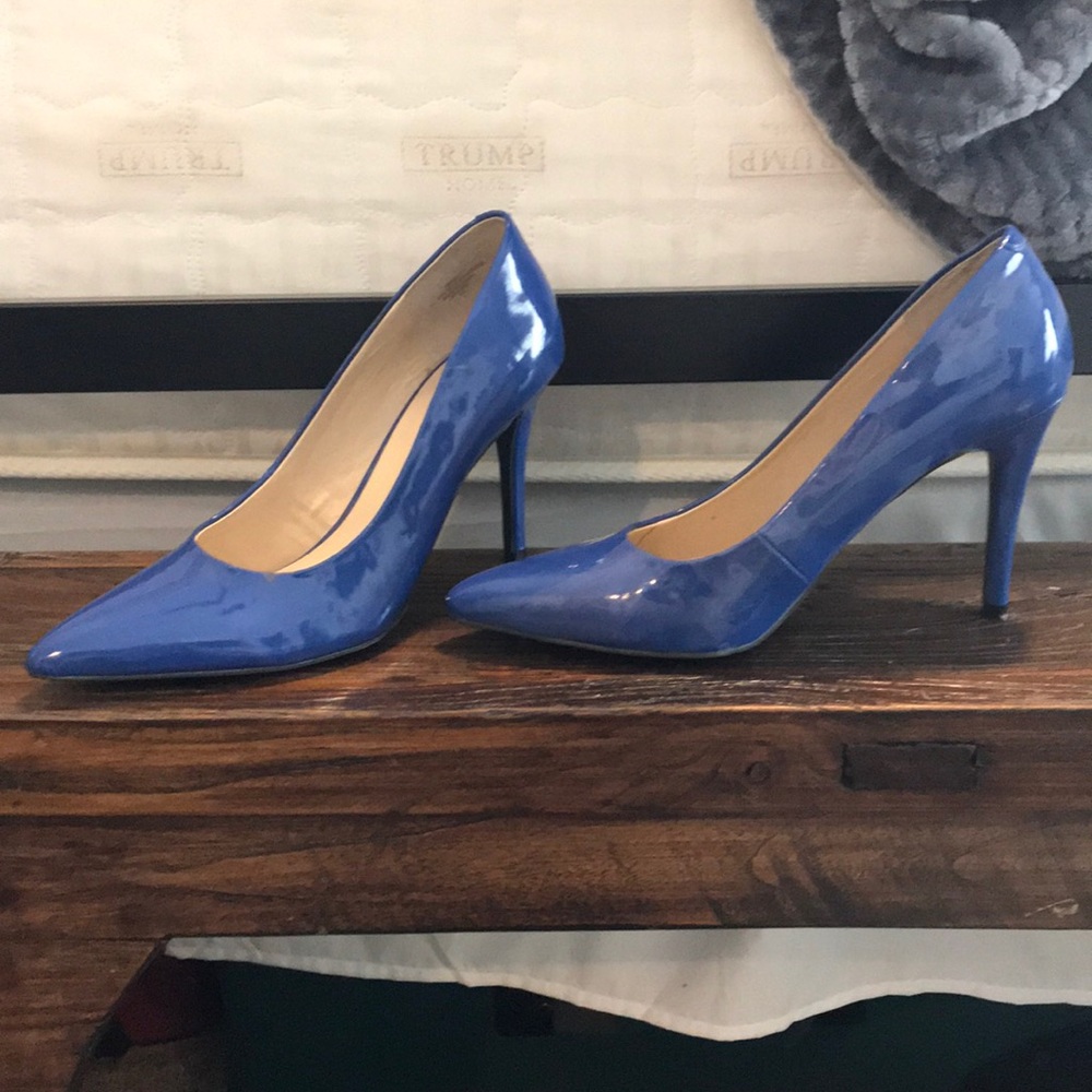 Blue point toe heels